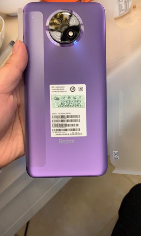 小米手机4S淡紫色版现场体验：女生会爱上它吗？