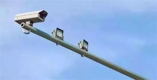 交通路口监控摄像头_道路交通监控摄像头_摄像监控道路交通头怎么用