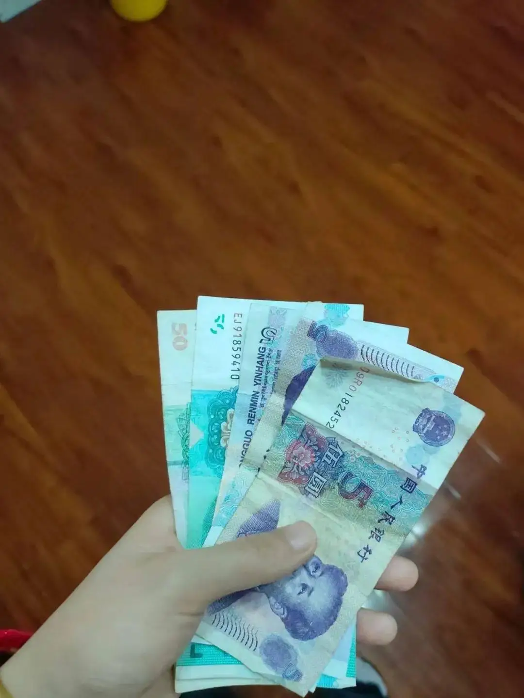 tp钱包微信群_给钱的微信群_微信群钱包在哪里找