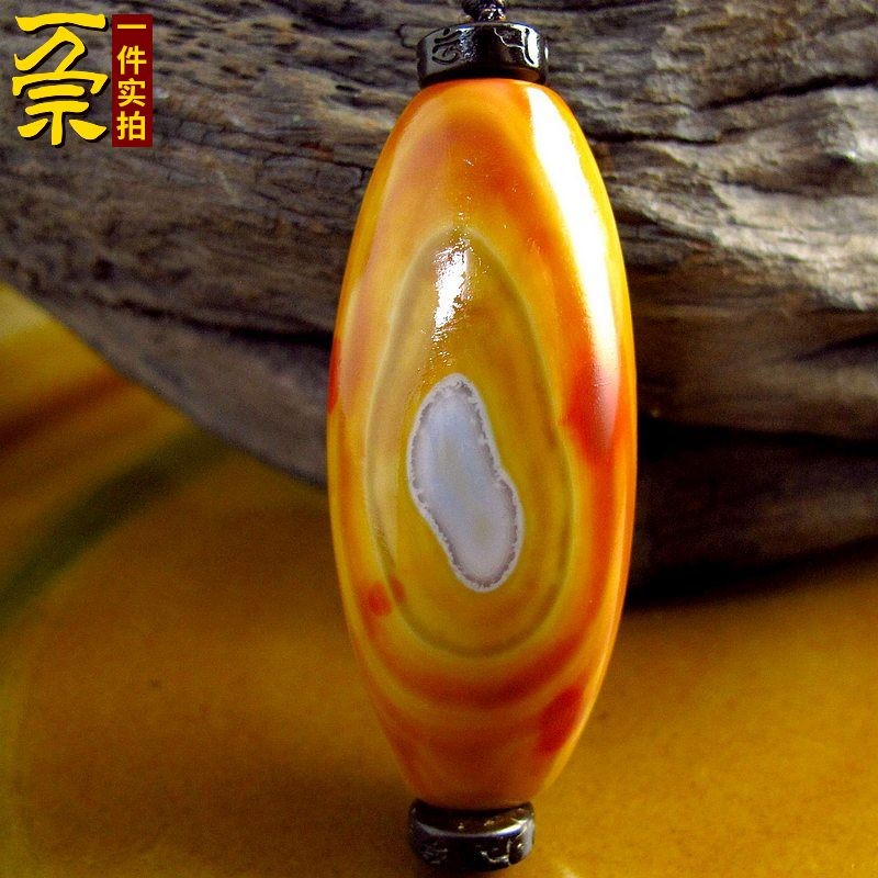 天珠是什么玩意-天珠：神秘的饰品，好运的象征还是一场神秘的探险？