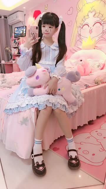 重生萝莉岛中文版 