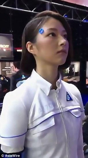 安卓系统美女机器人,揭秘美女机器人的智能